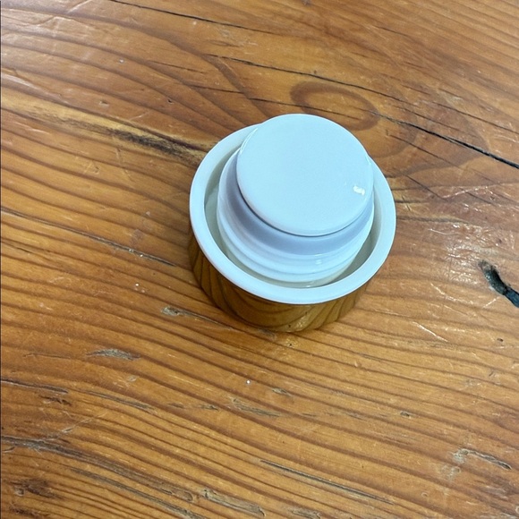 Lilly Pulitzer Pink Floral Water Bottle with Gold Lid - Picture 5 of 6